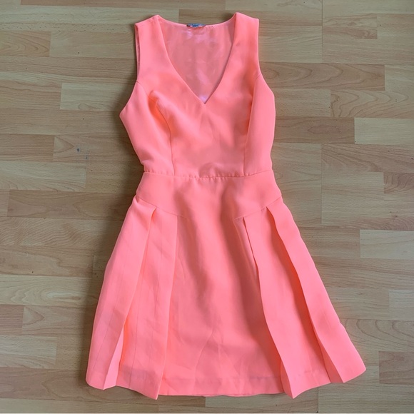 GUESS Neon Orange Cocktail Prom Dress Women’s Size 4 - Picture 1 of 8